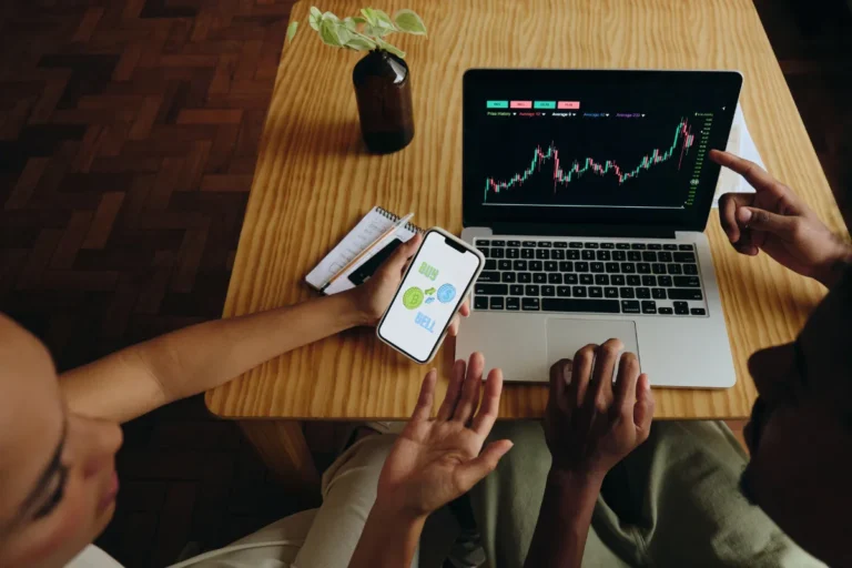 investir-en-bourse-petit-budget-debuter-sans-se-ruiner